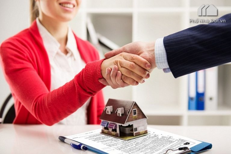 Môi giới bất động sản là gì ? Nhân viên mô giới bất động sản làm gì?