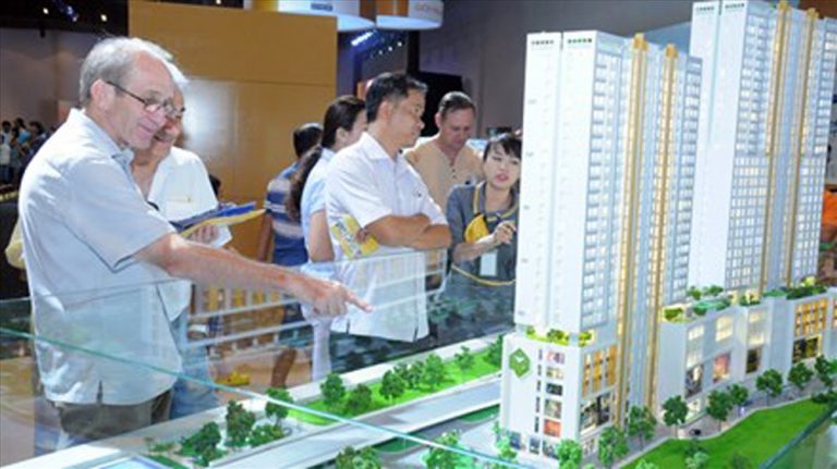 Người nước ngoài mua nhà ở Việt Nam – Điều kiện và Thủ Tục ra sao ?