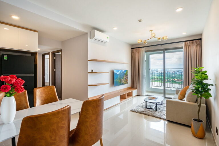 Căn hộ 2PN Saigon Royal cho thuê, giá tốt, nội thất hiện đại, view sông Sài Gòn